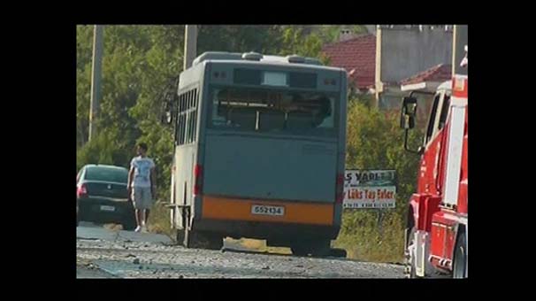 İzmir'de askeri araca saldırı ve çatışma