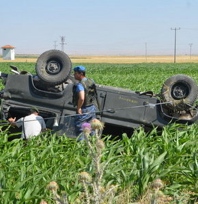 Siirt'te askeri araç devrildi, Siirt'te 4 asker yaralandı