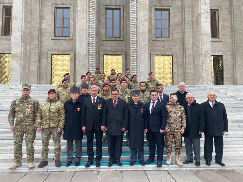 AZERBAYCAN’IN İŞGAL ALTINDAKİ TOPRAKLARINI KURTARDIĞI “TEK VATAN HAREKATI” GAZİLERİMİZE GAZİ MECLİSİMİZİ GEZDİRDİK