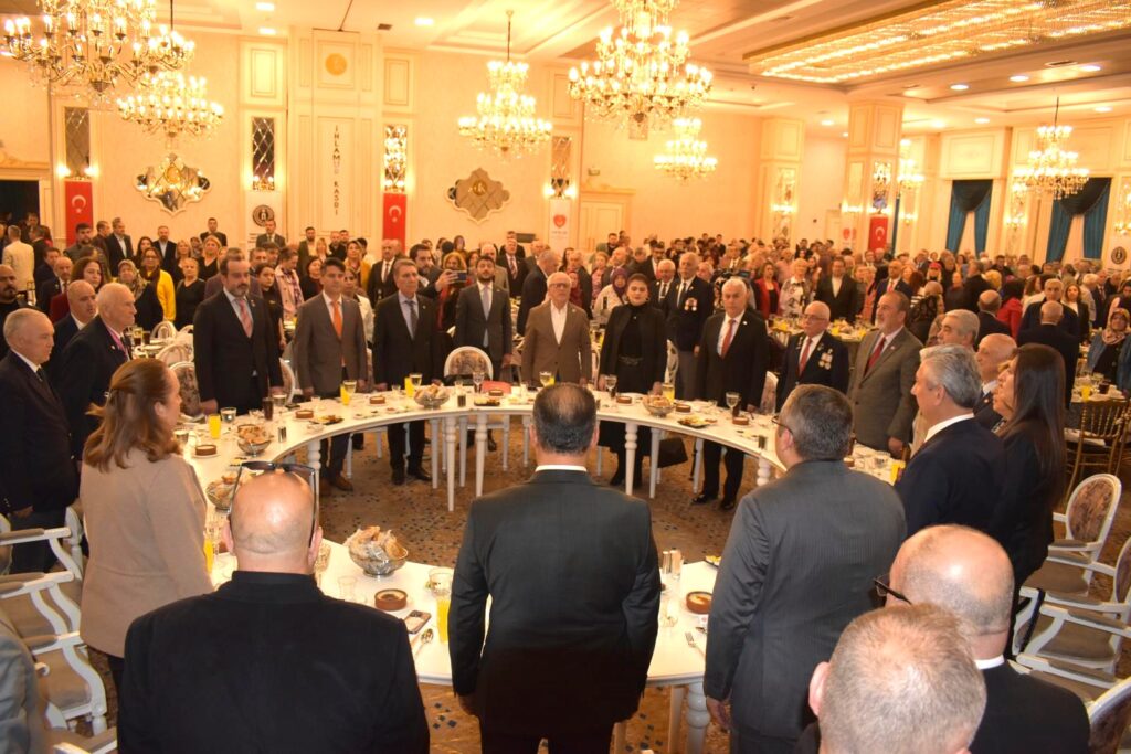TEMAD ONURSAL ÜYEMİZ SN. MESUT ÖZARSLAN’IN ÜYELERİMİZ İÇİN DÜZENLEDİĞİ İFTAR YEMEĞİNE KATILDIK